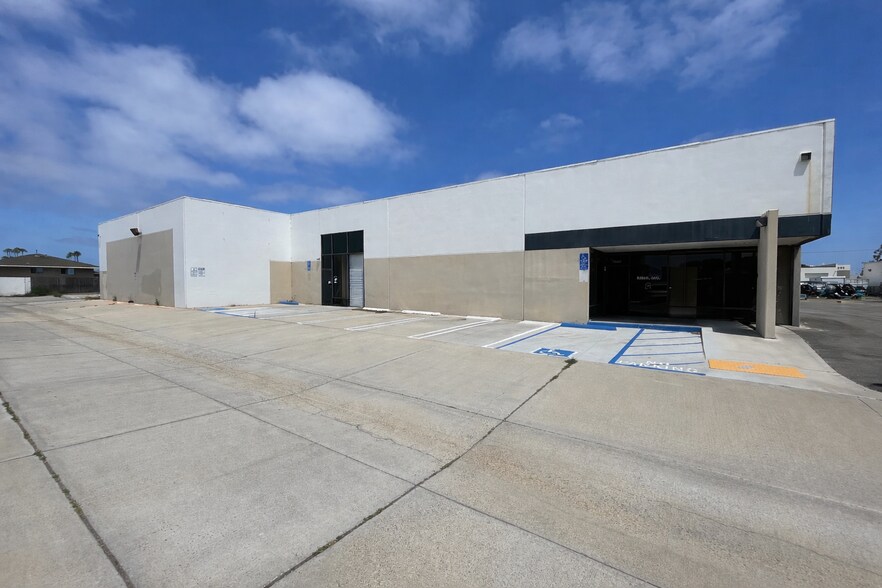 Primary Photo Of 16561-16571 Gemini Ln, Huntington Beach Manufacturing For Lease