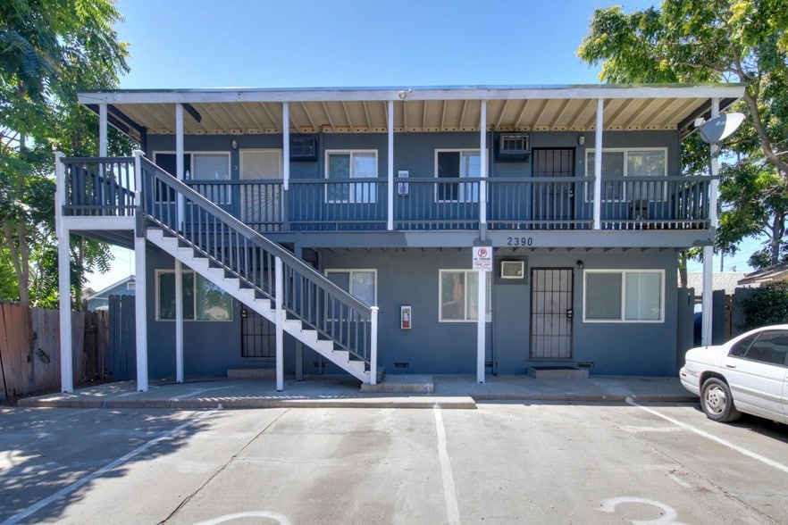 Primary Photo Of 2390-2398 Oakmont St, Sacramento Apartments For Sale