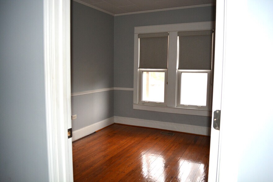 More Photos Of 579 West St, Pittsboro Office For Lease