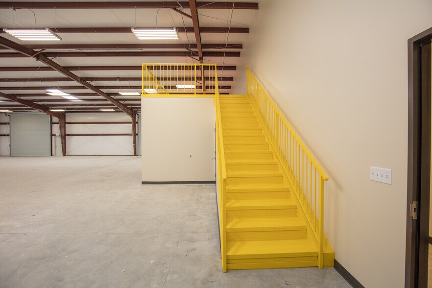 More Photos Of 3406 Longhorn Dr, Houston Warehouse For Lease
