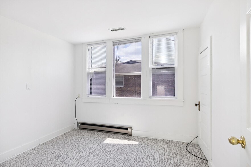 More Photos Of 1604 17th Ave S, Nashville Office Residential For Lease