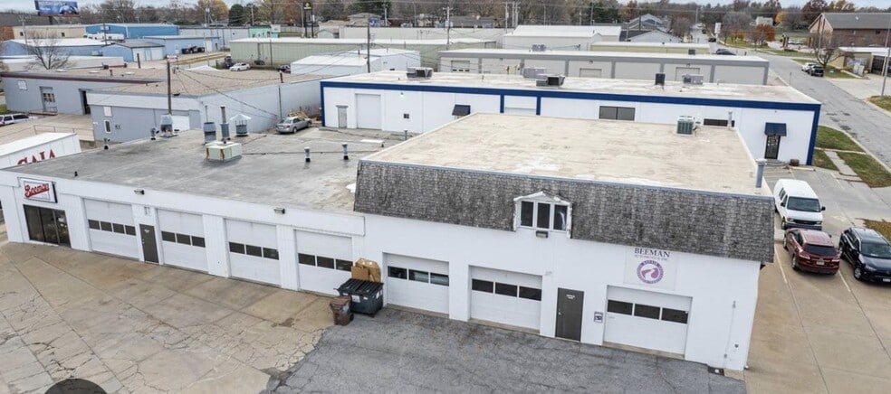 Primary Photo Of 5600 S 49th St, Lincoln Auto Repair For Sale