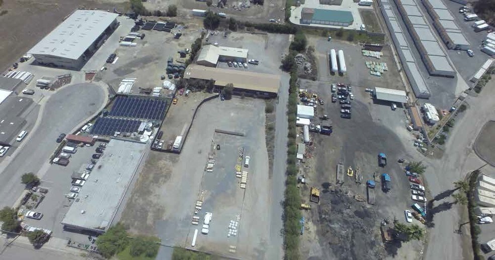 More Photos Of 28425 Cole Grade Rd, Valley Center Manufacturing For Lease