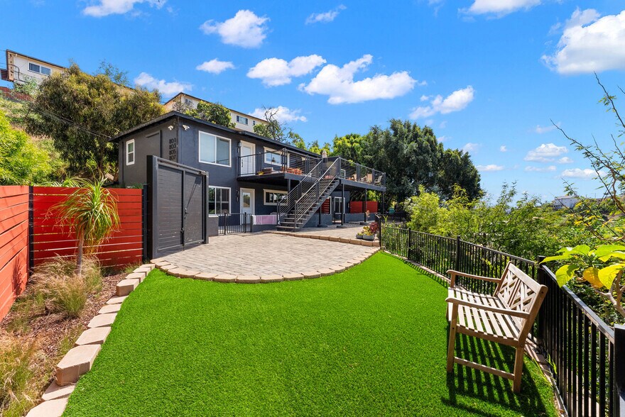 Primary Photo Of 801-807 Torrance St, San Diego Apartments For Sale