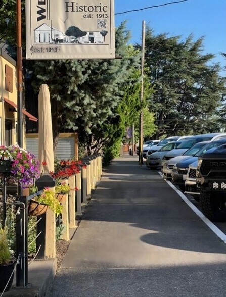 More Photos Of 258 N Kutch St, Carlton Storefront For Sale