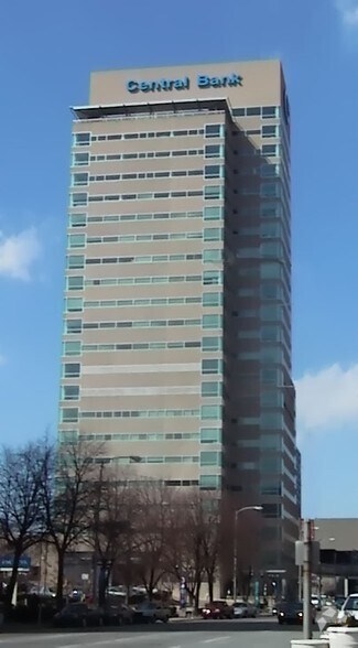 More Photos Of 300 W Vine St, Lexington Office For Lease