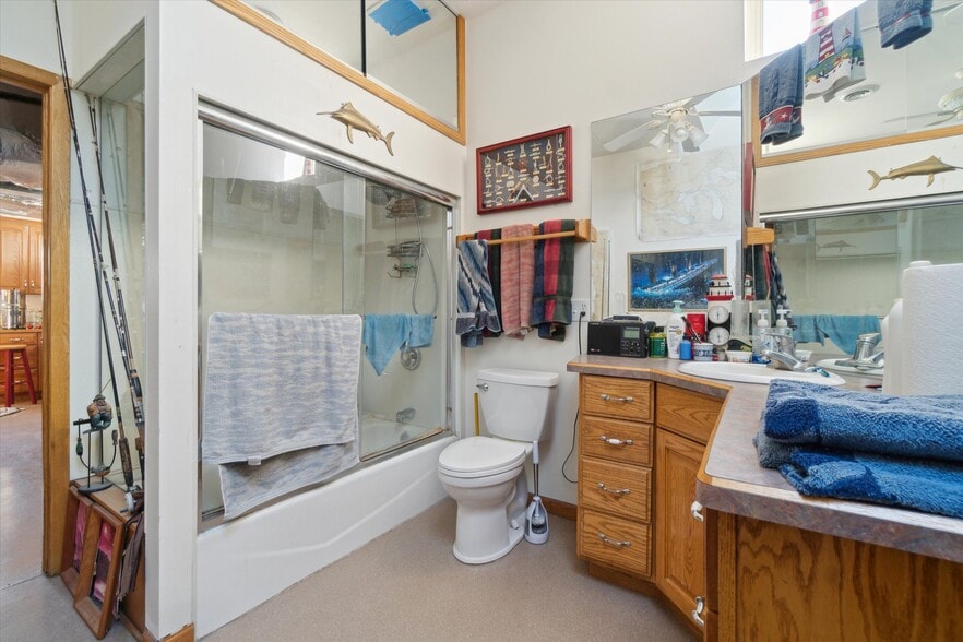 More Photos Of 4248 N 76th St, Milwaukee Storefront Retail Residential For Sale