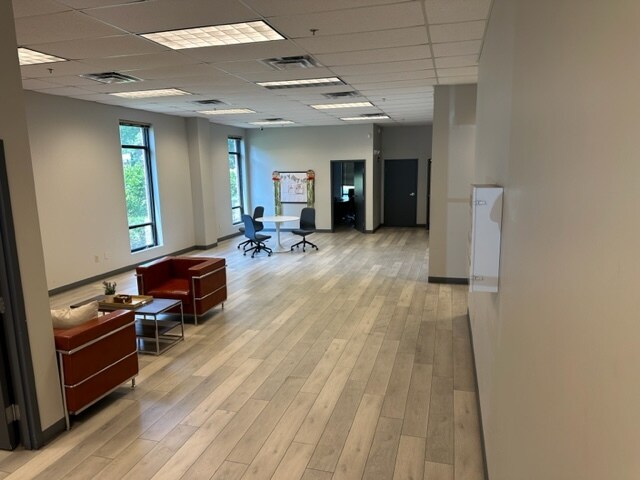 More Photos Of 280 Moore Ln, Collierville Warehouse For Lease