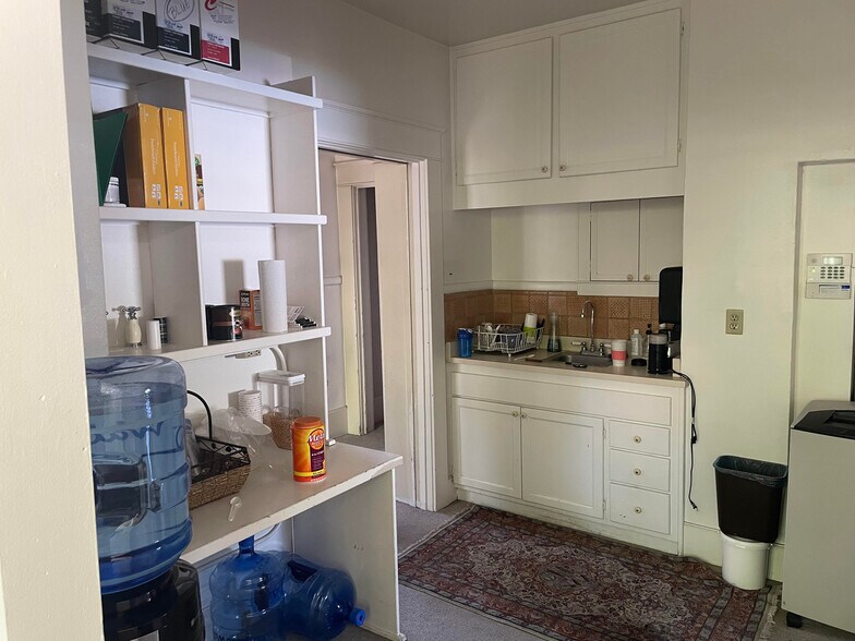 More Photos Of 31 Keystone Ave, Reno Office For Lease