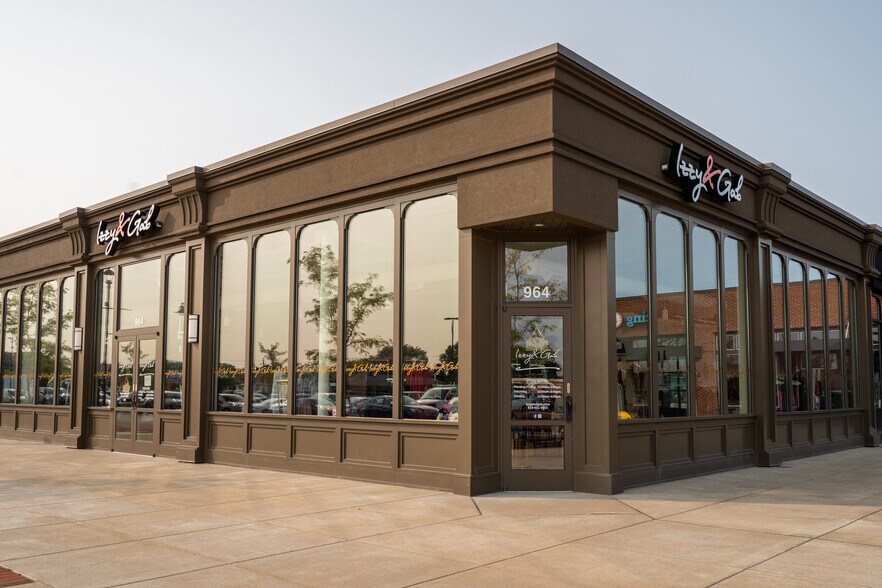 More Photos Of 1000 W Erie Plz, Erie Land For Lease