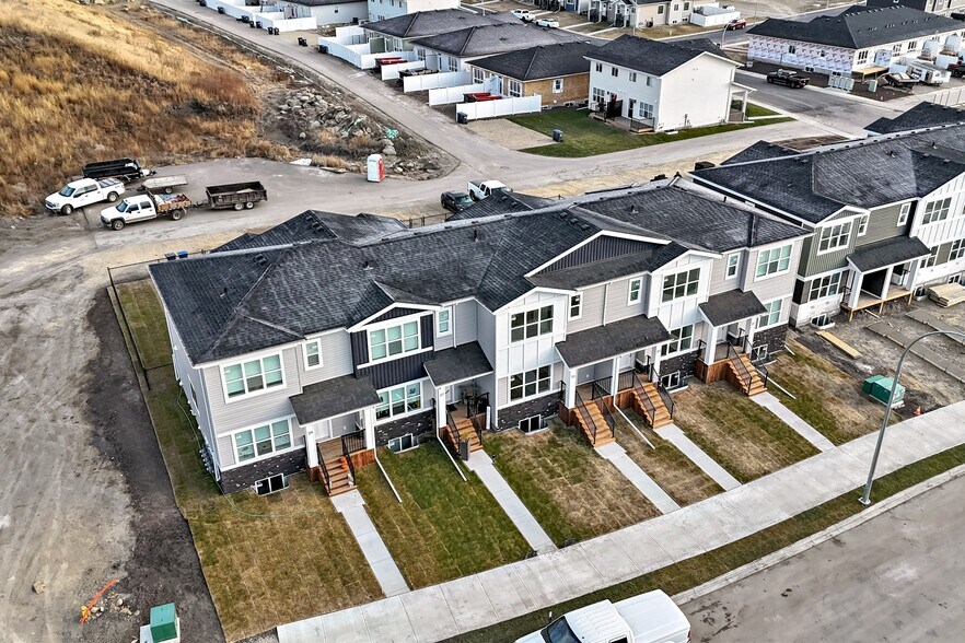 More Photos Of 22 Grayhawk Blvd, Sylvan Lake Apartments For Sale