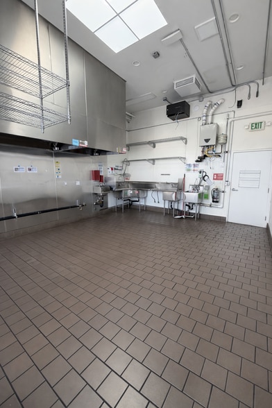 More Photos Of 5641-5645 Lankershim Blvd, North Hollywood Restaurant For Lease