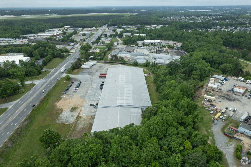 More Photos Of 1840 S Highway 14, Greer Warehouse For Lease