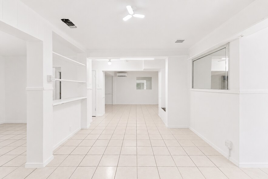 More Photos Of 4166 Culebra Rd, San Antonio General Retail For Sale