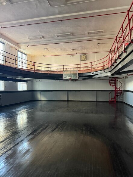 More Photos Of 181 W 135th St, New York Apartments For Lease