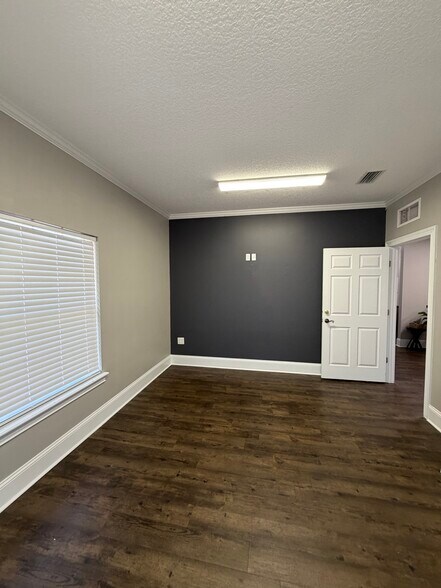 More Photos Of 9310 Old Kings Rd S, Jacksonville Office For Lease