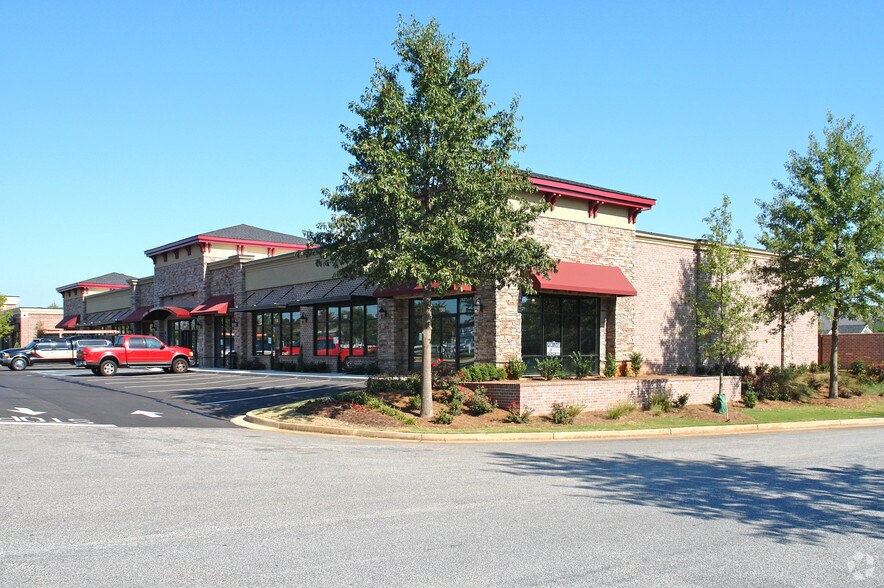 More Photos Of 30 E Crossville Rd, Roswell Freestanding For Lease