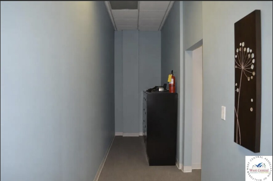 More Photos Of 762 Winchester Dr, Sedalia Office For Lease