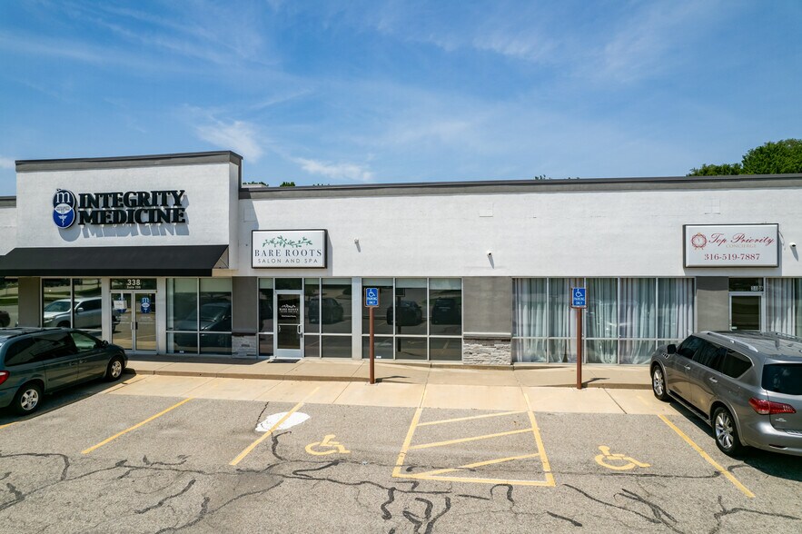 More Photos Of 338 S Andover Rd, Andover General Retail For Lease