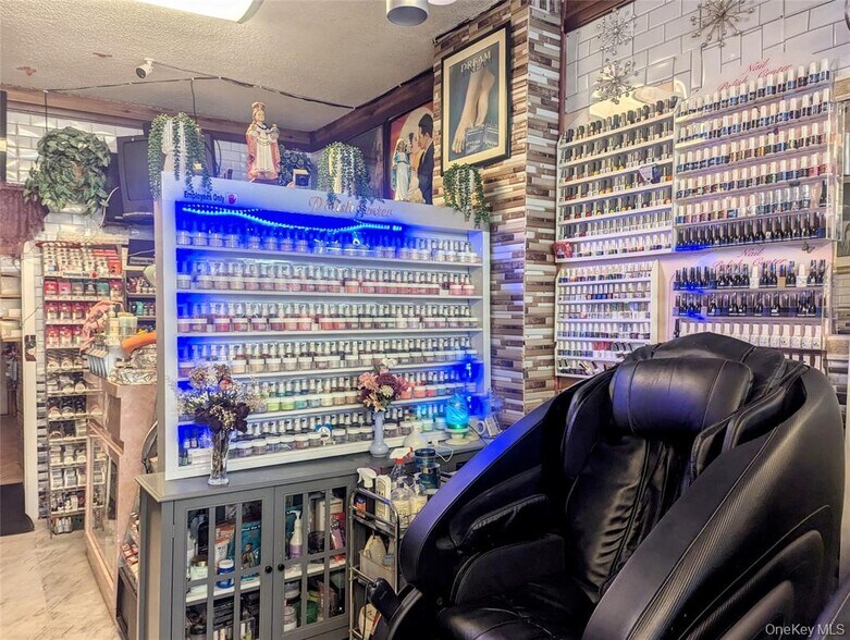 More Photos Of 485 Broadway, Monticello Storefront For Sale