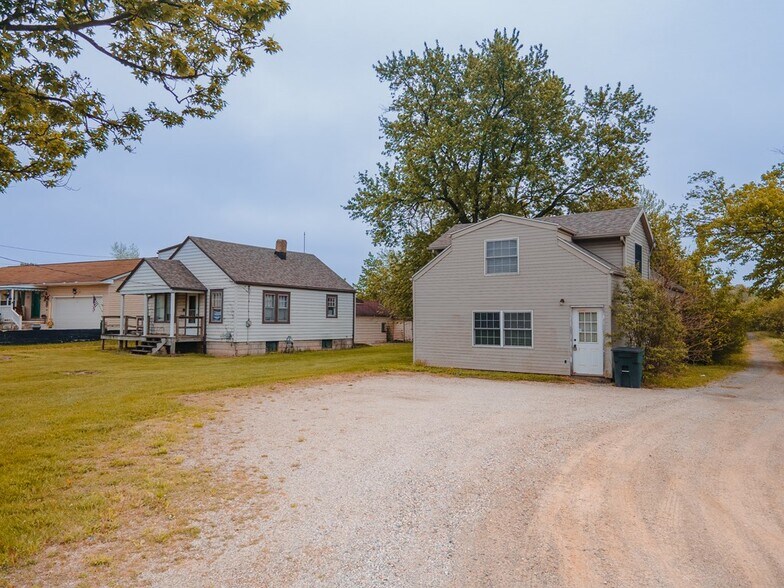 Primary Photo Of 1298 Ashland Rd, Mansfield Office For Sale