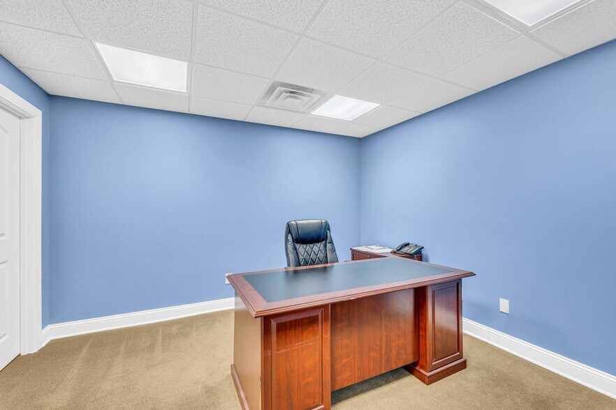 More Photos Of 24 Hartwell St, Royston Office For Sale