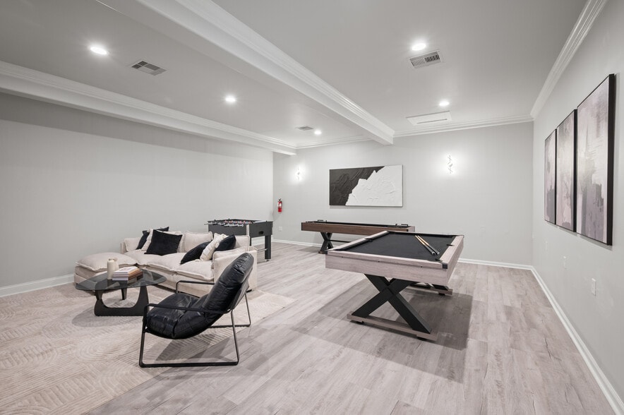 More Photos Of 928 Ferry Rd, Galveston Apartments For Sale