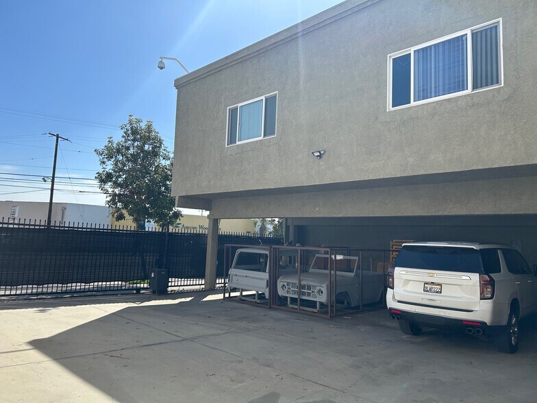 More Photos Of 8843 Lankershim Blvd, Sun Valley Light Manufacturing For Sale