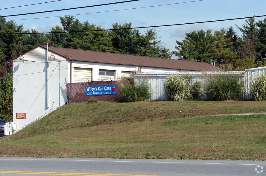 More Photos Of 739 Downingtown Pike, West Chester Auto Repair For Lease