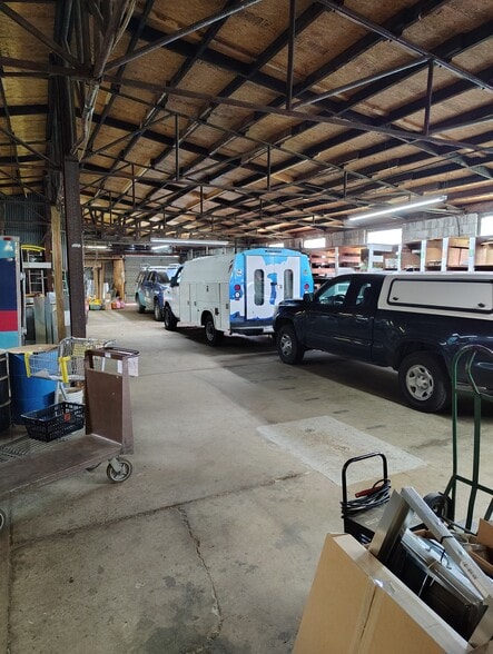 More Photos Of 1298 Central Ave, Atlanta Warehouse For Sale