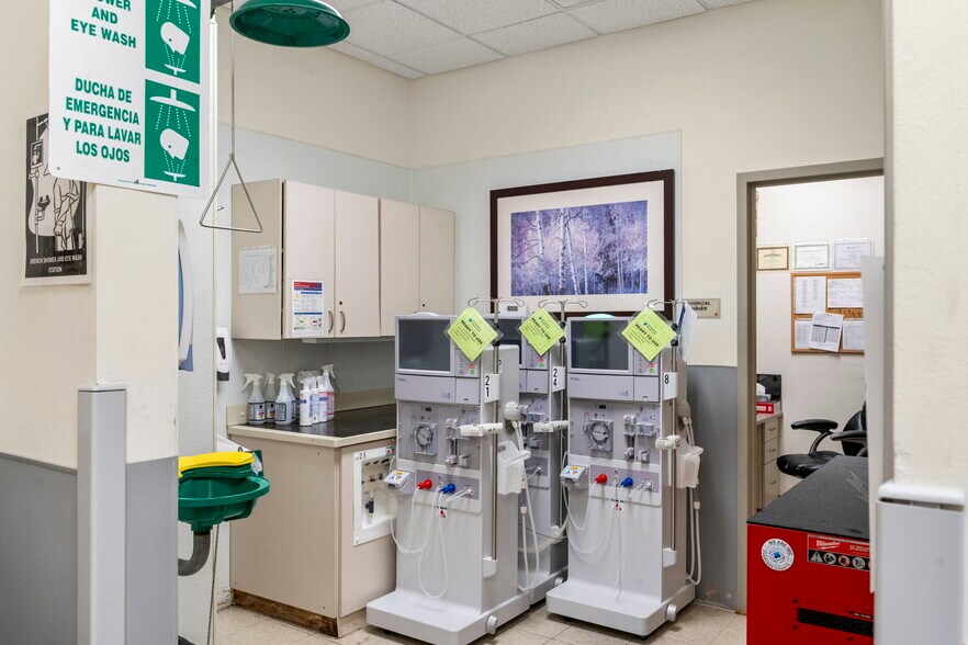 More Photos Of 8410 Decatur St, Westminster Medical For Sale