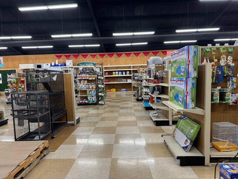 More Photos Of 1708 E Broad Ave, Rockingham General Retail For Sale