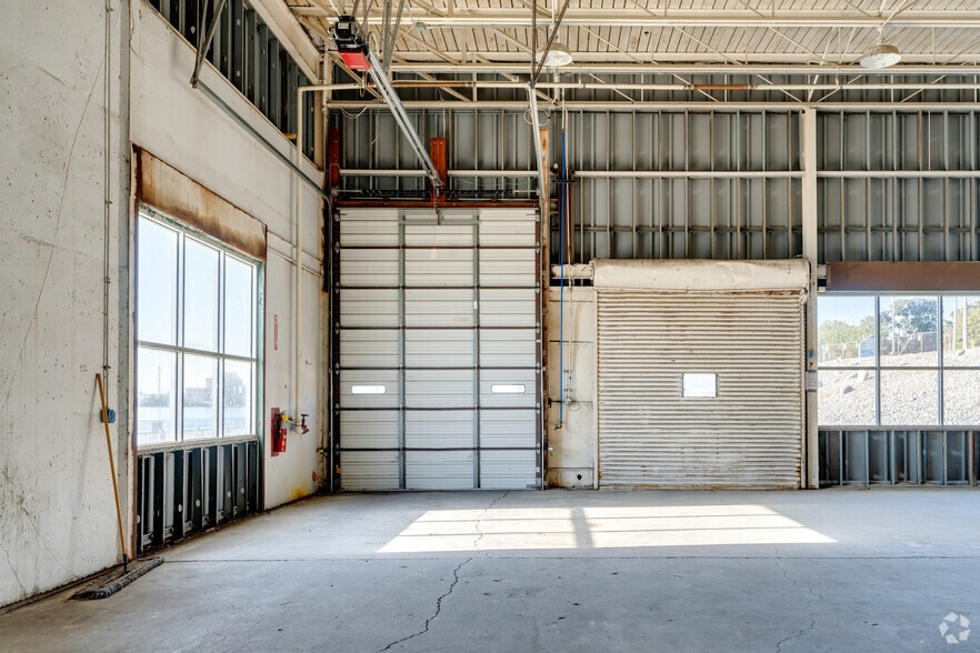 More Photos Of 2380 Military St, Port Huron Industrial For Sale