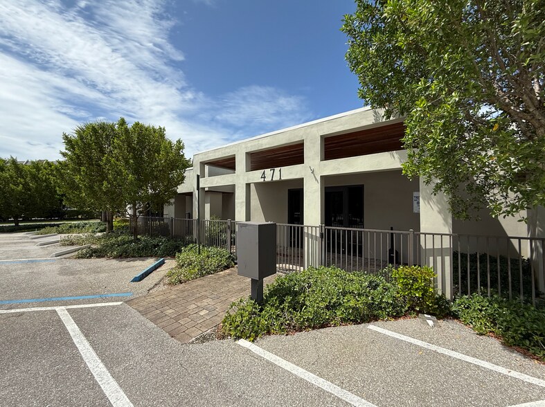 More Photos Of 469 Spencer Dr, West Palm Beach Medical For Lease