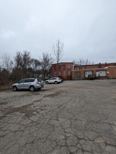 More Photos Of 27 Mill St, Johnston Manufacturing For Sale