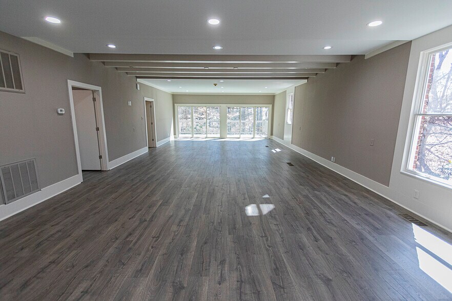 More Photos Of 5501 McNeely Dr, Raleigh Medical For Lease