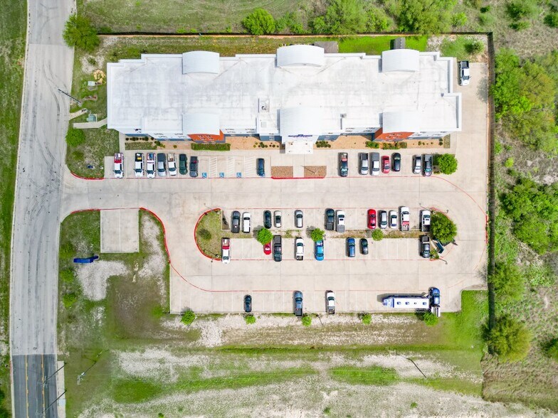 More Photos Of 304 Business Park Dr, Kenedy Hotel For Sale