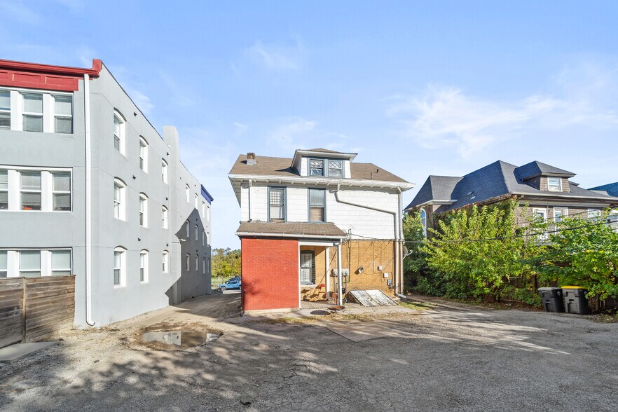 More Photos Of 3826 Warwick Blvd, Kansas City Apartments For Sale