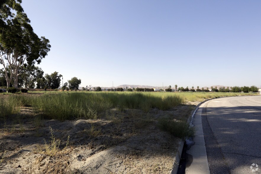 More Photos Of SWQ Orange Tree Ln & Alabama St, Redlands Land For Sale