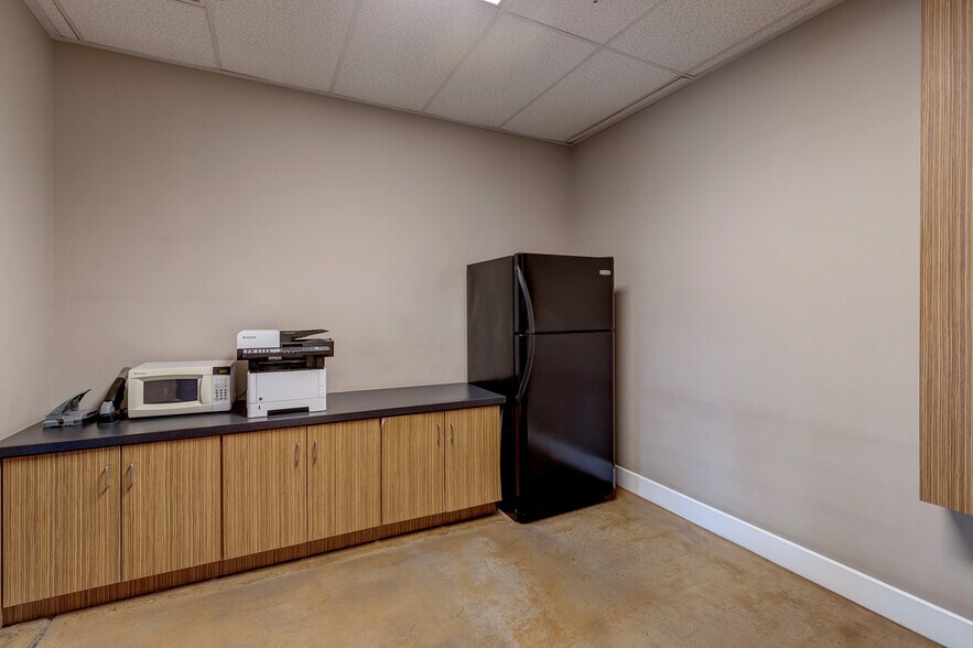 More Photos Of 200 Hoover Ave, Las Vegas Multifamily For Sale