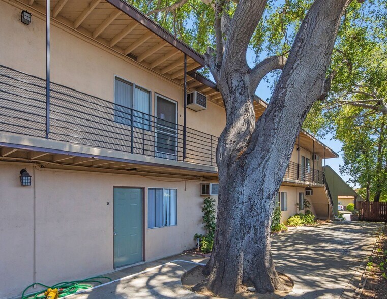 More Photos Of 729-733 W Foothill Blvd, Monrovia Apartments For Sale