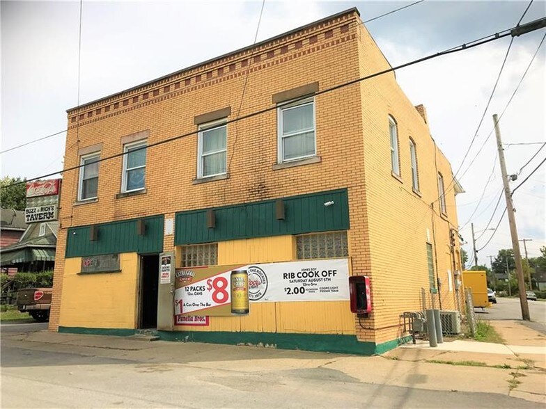 Primary Photo Of 1701 Hamilton St, New Castle Storefront Retail Residential For Sale
