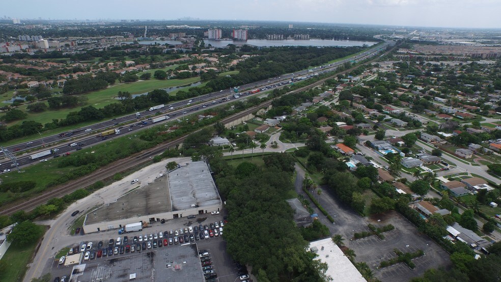 More Photos Of 1600-1622 NE 205th Ter, Miami Unknown For Lease