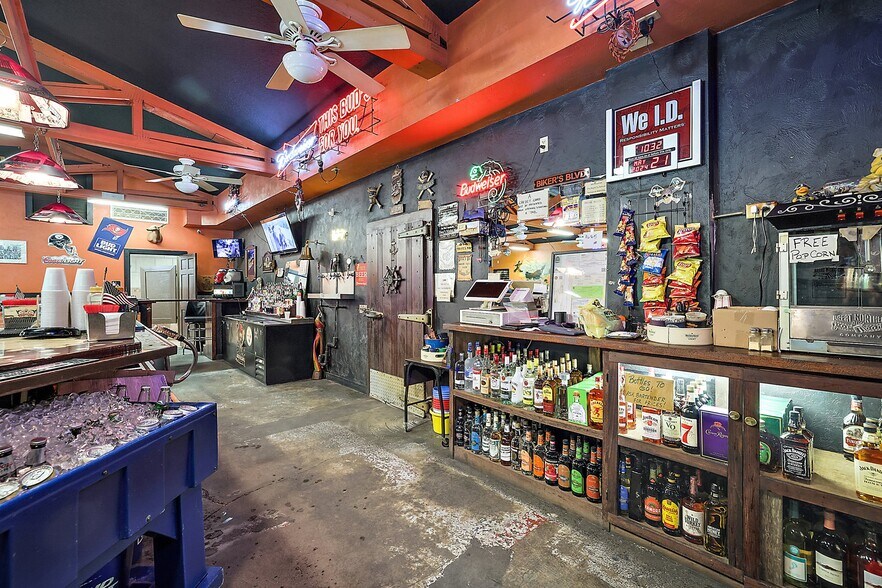 More Photos Of 25031 County Road 42, Paisley Restaurant For Sale