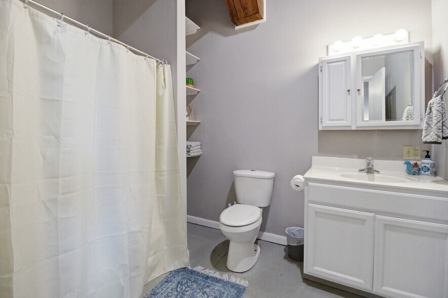 More Photos Of 437 William Ave, Davis Storefront Retail Residential For Sale