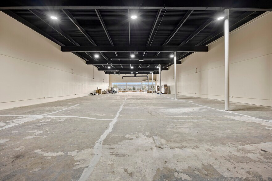 More Photos Of 90 Broadway, Menands Storefront For Lease