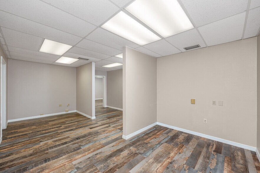 More Photos Of 6449 38th Ave, Saint Petersburg Medical For Lease