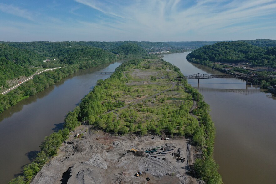 More Photos Of 100 Pennsylvania Ave, Weirton Warehouse For Sale