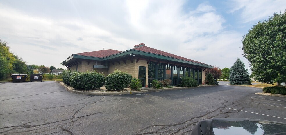 More Photos Of 7045 Bluff Rd, Indianapolis Freestanding For Sale