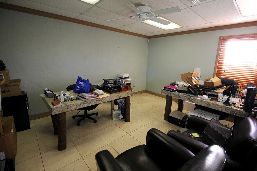 More Photos Of 11530 Jones-maltsberger Rd, San Antonio Service For Sale